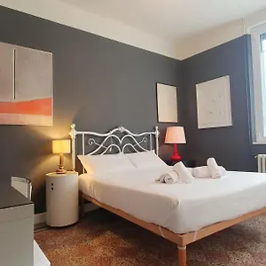 https://aselli-14-comodo-e-luminoso.italymilanhotels.net